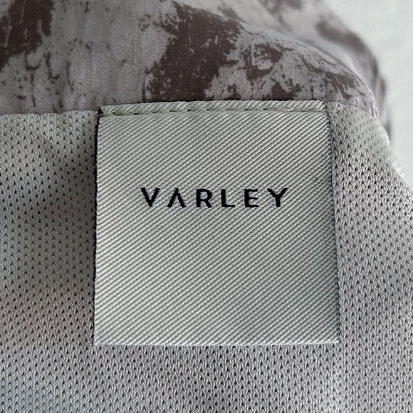 Varley Kallin Running Short Taupe Gray Snake Print Medium - Picture 4 of 6